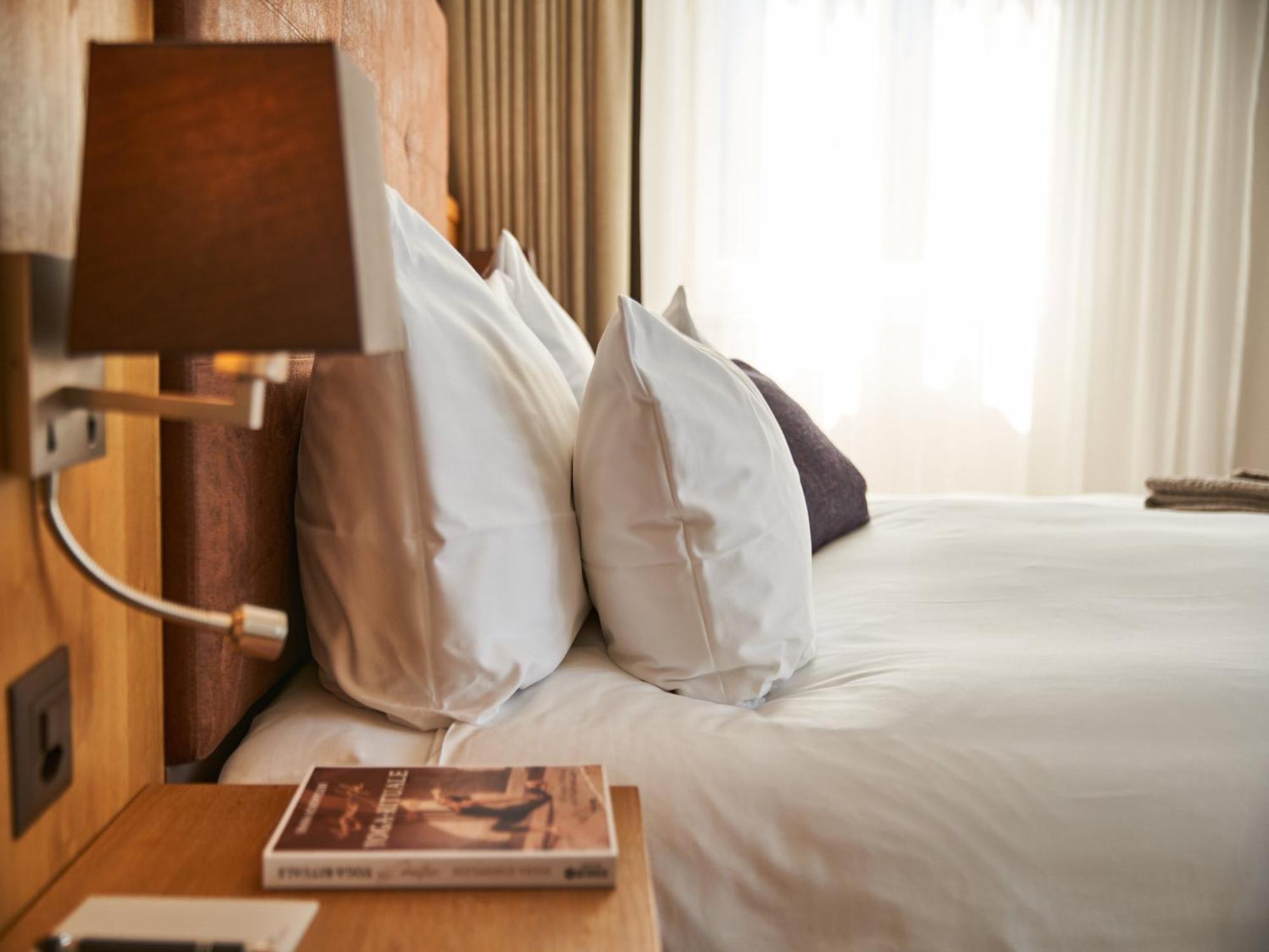 Victoria - Alpine Boutique Hotel & Fine Dining Meiringen Bagian luar foto